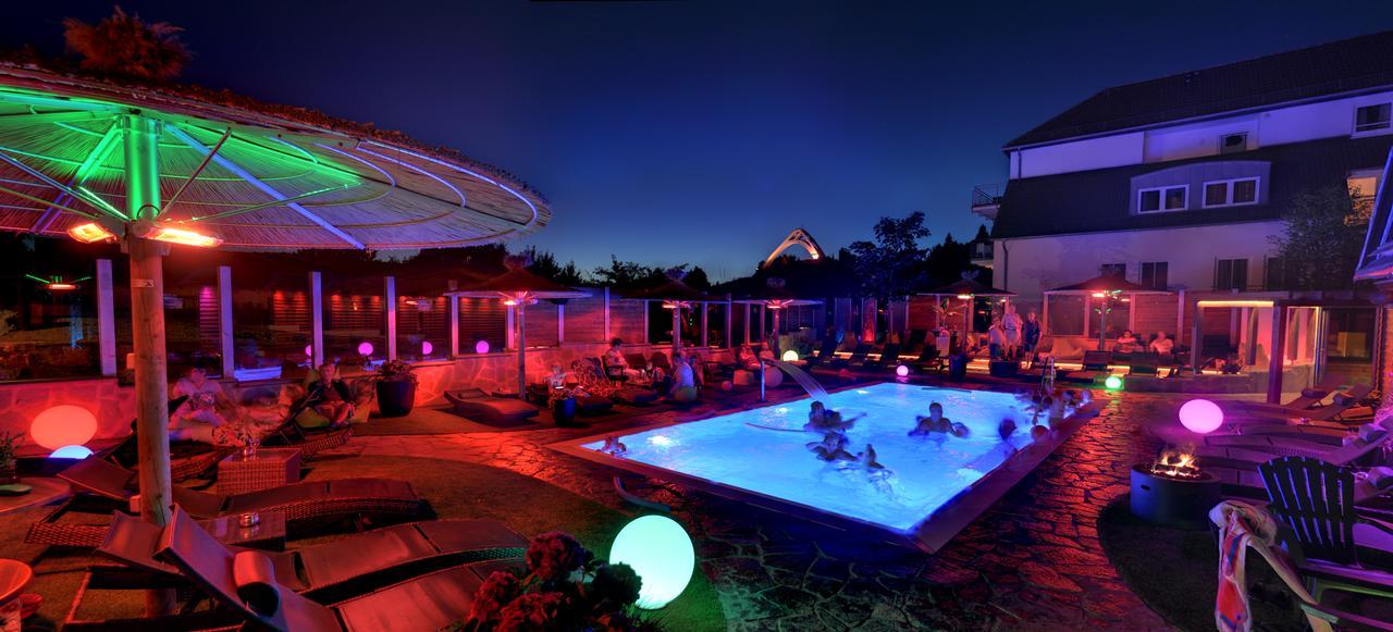 Vakantiehotel Der Brabander Winterberg Exteriör bild